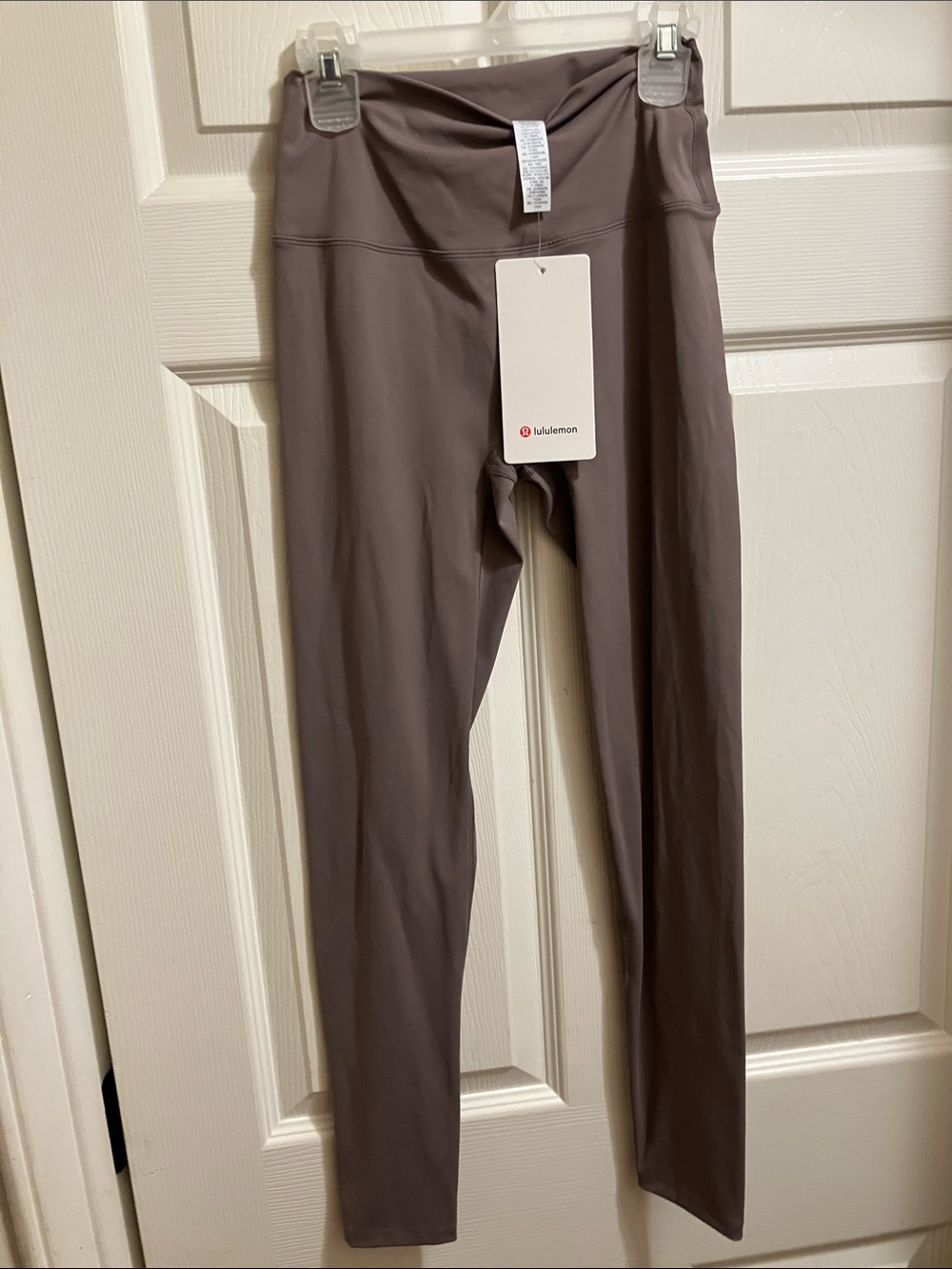 lululemon Athletica Mauve-Taupe Performance Leggings